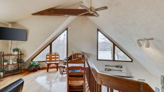 Chalet All Day AvantStay Lakeside Firepit Shared Pool - 4