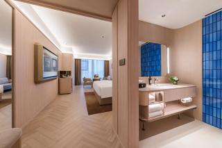 Guangzhou Olympic Sports Centre Financial City Crystal Orange Hotel - 1