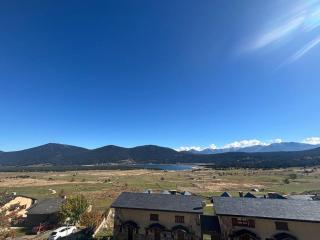 Appartement T3 aux Angles avec balcon et vue lac - FR-1-593-143 - 2