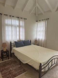 Spacious Home 5 Min from Crane Beach Resort - 2