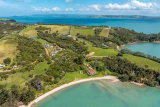 Te Whau Bach Two by Stay Waiheke - 4