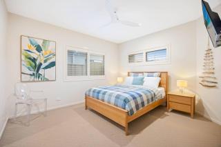 Hastings Haven - waterfront family home - 1