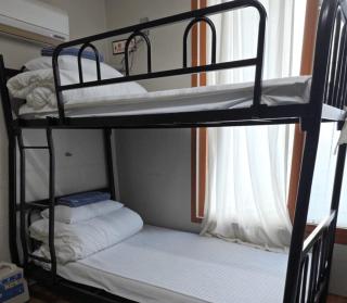 Gangneung Hostel - 9
