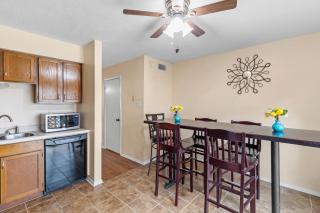 Relaxing Huntsville Getaway & Homey Charm - 2