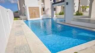 Moderno Apto en Bávaro Island Piscina Playa - 4