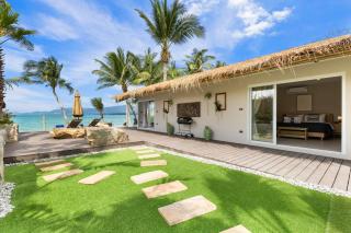 Little Me Beachfront Villa - 8