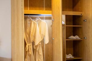 Little Me Beachfront Villa - 4