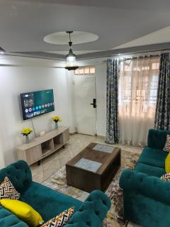 The pine 2 bedroom house California plaza - 7