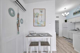Waterfront & Pet Friendly Boat Dock Walk 2 Beach - 5
