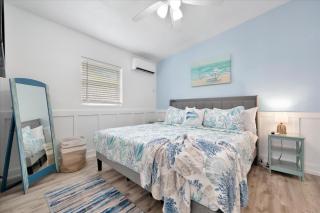 Waterfront & Pet Friendly Boat Dock Walk 2 Beach - 7