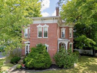 The Loudonville - A Historic Modern Retreat - 0