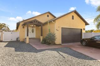 Spacious 3BR Home with Pool - 9