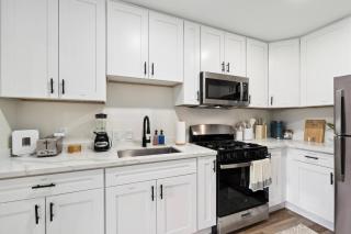 Pacific Beach Paradise-Walk to Beach &Bay - 3