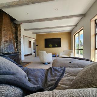 fresh renovated place, stunning views, close lake - 8