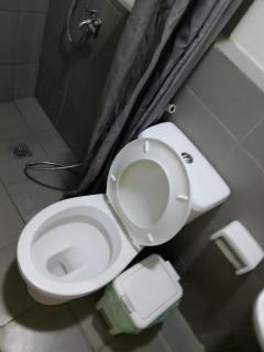 spacious condo at camella manors unit 5m - 5