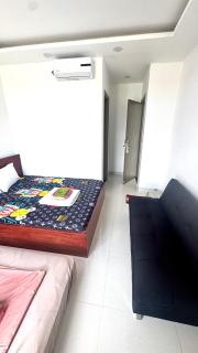 Amber 2 Hotel & 1989 Vinwonder Safari - 9