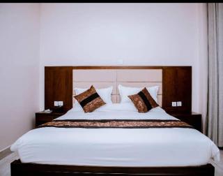 COOL LUXURY Smart Apartments - 3