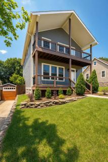 Large East Nashville Home with Game Room sleeps 12 - 0