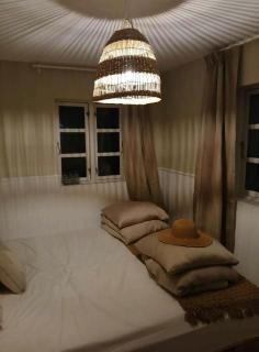 Summehouse With Room For 10, Great Location - 2