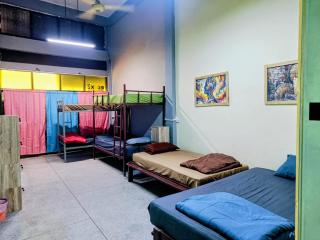 Roxx Social Hostel, Cafe & Bistro - 3