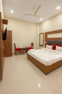 Sidham Bakers and Hotels Zirakpur - 5