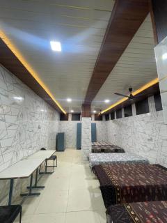 Luxury Heaven Hostel for students, parents and guests - 8