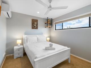 Close to Airport Cafes Train & Boondall Wetlands - 4