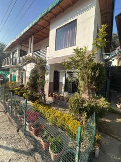 Just naturals Pauls Cottage - Bhowāli - 0