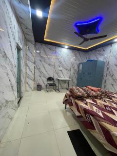 Luxury Heaven Hostel for students, parents and guests - 0