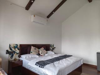 The Tiger Waterfront Resort - 4