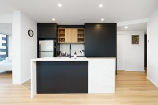 Sunny Retreat with Balcony in Canberra CBD - Hosted by Canstay - 4