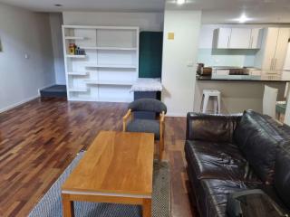 Quiet secure home in CBD, handy close to Downtown Britomart Ferry and Spark Arena - 7
