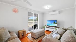 Riverside Retreat - 9