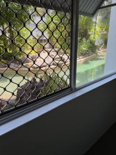 Cairns Poolside Apartment - 5