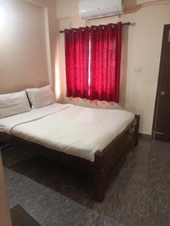 Madison's Suites - 7