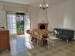 Villa Eusepia, di fronte alla spiaggia di Tirrenia - 7