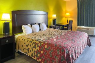Econo Lodge Inn & Suites Sweetwater I-20 - 4