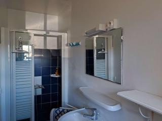 1010 Maison atypique en pierre à La Ville Berneuf - 6