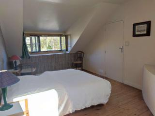 1010 Maison atypique en pierre à La Ville Berneuf - 4