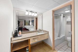 Clarion Inn Branson - 3