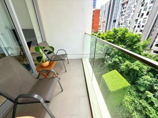 CBD Gem 1 bedroom with City view and balcony 4min walk to Train - 7