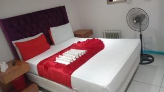 Neo & Ruks Guest Houses parow 4 - 2