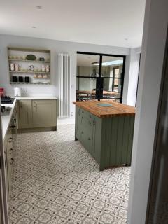 Lynwood House, Bratton - 6