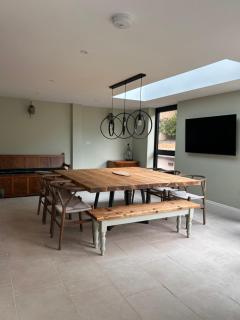 Lynwood House, Bratton - 4