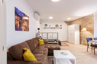 Cosy Studio in Vilnius Old Town by URBAN RENT - 9