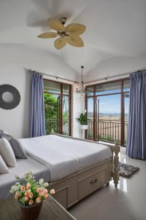 Ultra Luxe 3BR Pool Villa - Near Calangute with Scenic Field Views & Modern Interiors - 9