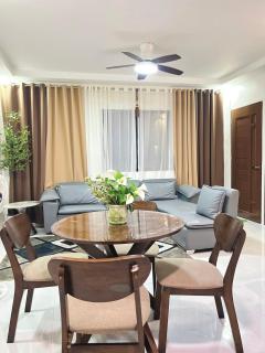 Los Glomos RestHub - 0