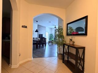 210 Disney Universal Convention Center - 3