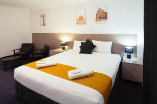 Burke & Wills Mt Isa - 4