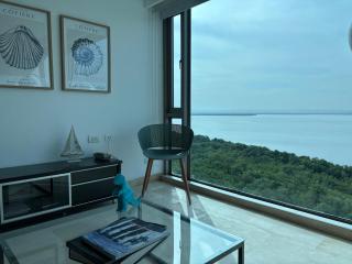 Beachfront Apartment at Radisson Hotel - 6